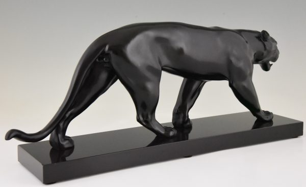 Art Deco sculpture of a panther