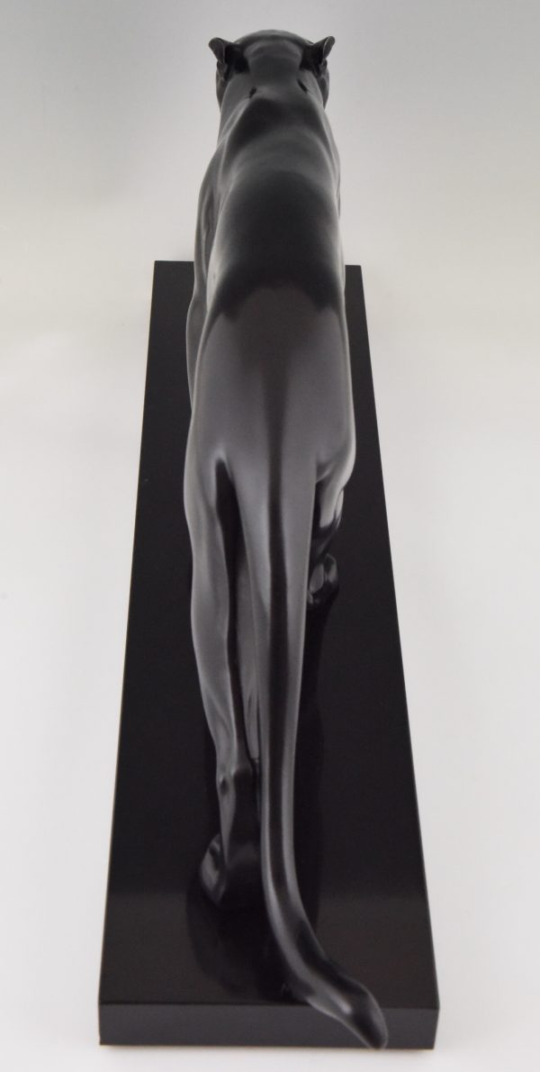 Art Deco sculpture panthère