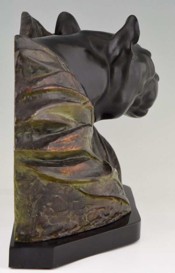 Art Deco Skulptur Pantherkopf zwischen Büschen