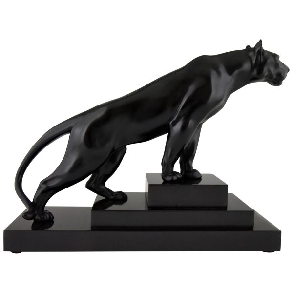 Sculpture Art Deco panthère sur soccle en marbre noir