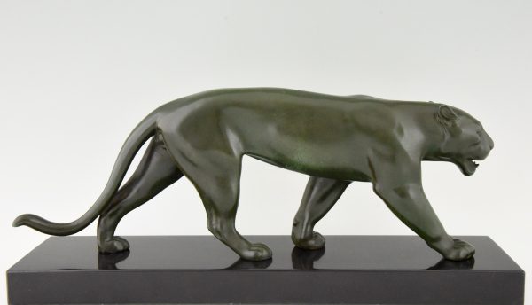 Art Deco sculpture panthère marchant.