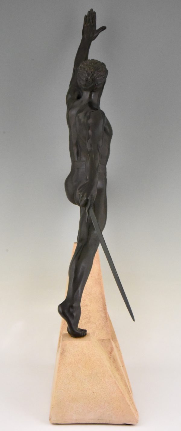 Art Deco sculpture l’homme à l’epée, le defi