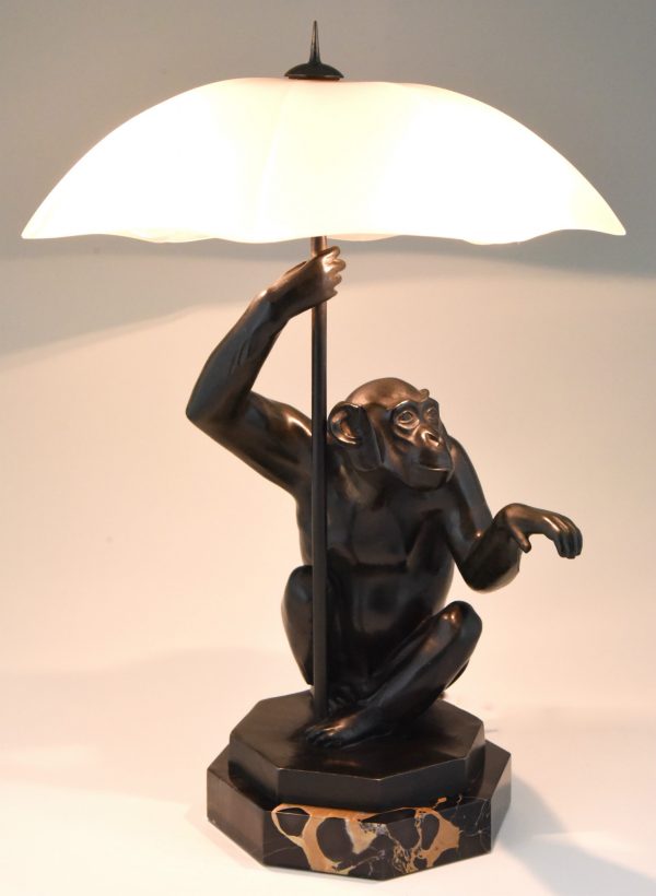 Art Deco table lamp sculpture monkey with umbrella