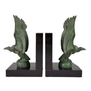 max-le-verrier-art-deco-vulture-bird-bookends-1547738-en-max