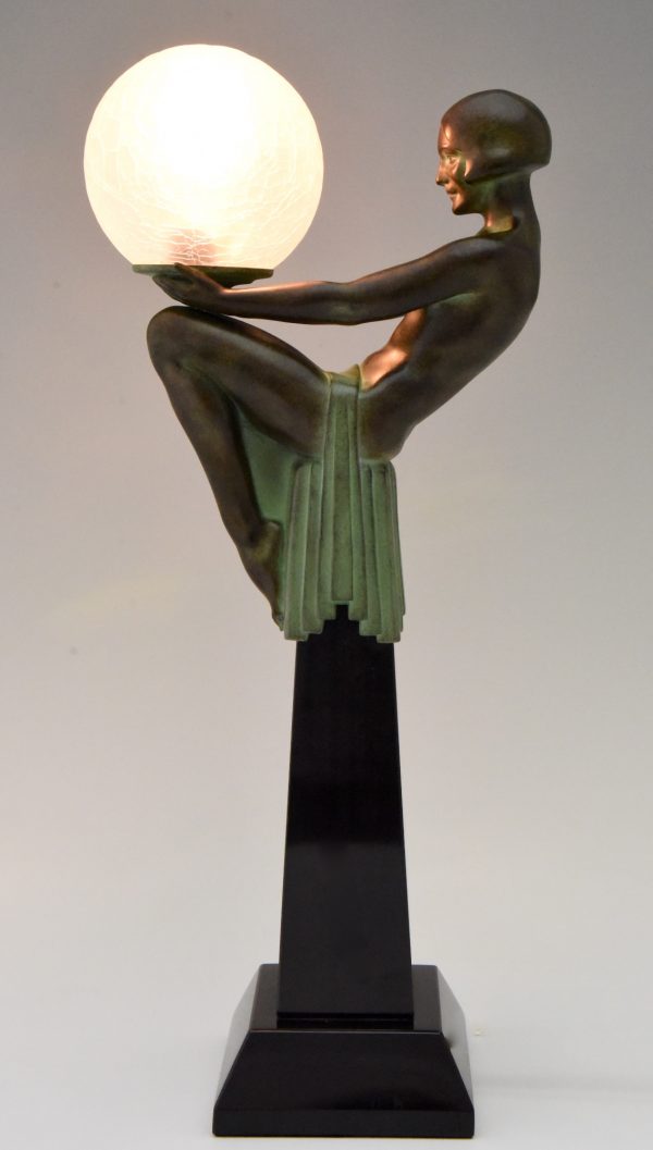 Lampe Art Deco Stil Frauenakt mit Globus ENIGME