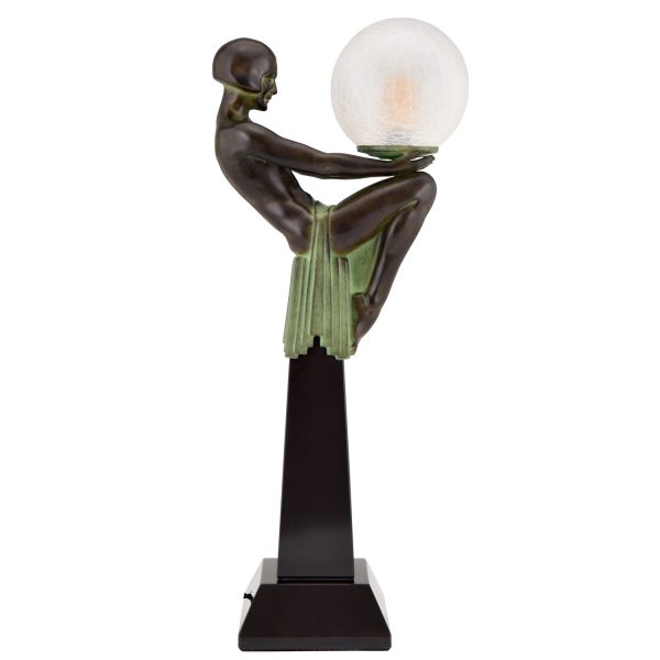 Lampe Art Deco Stil Frauenakt mit Globus ENIGME