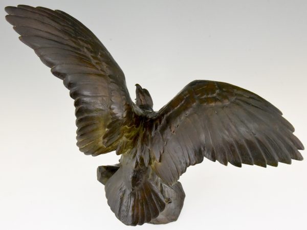 Art Deco bronze sculpture eagle