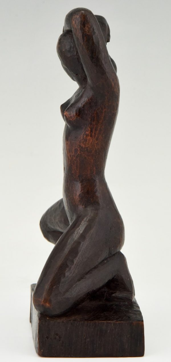 Art Deco sculpture en bois femme nue