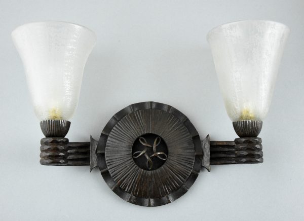 Art Deco Wandlampen Smiedeeisen und Glass