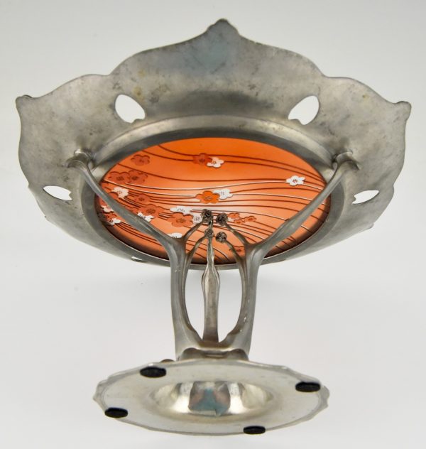 Plateau Art Nouveau avec incrustation de verre gravé et émaillé