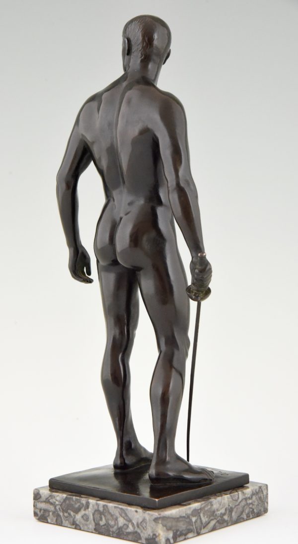 Bronzen beeld mannelijk naakt, schermer
