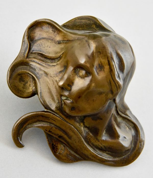 Art Nouveau bronze paperweight womans profile