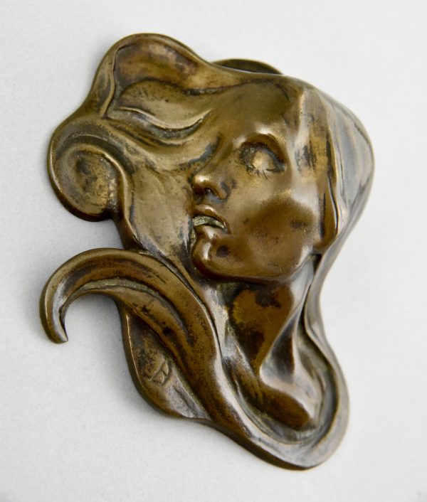 Art Nouveau bronze paperweight womans profile