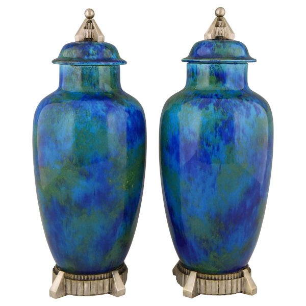 Art Deco paire de vases blues en céramique