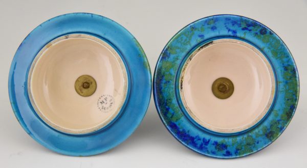 Art Deco paire de vases blues en céramique