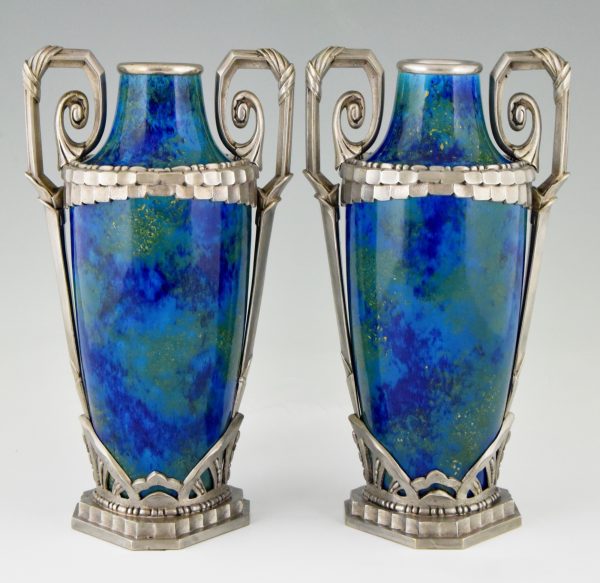 Paar Art Deco Vasen Blaue Keramik und Bronze