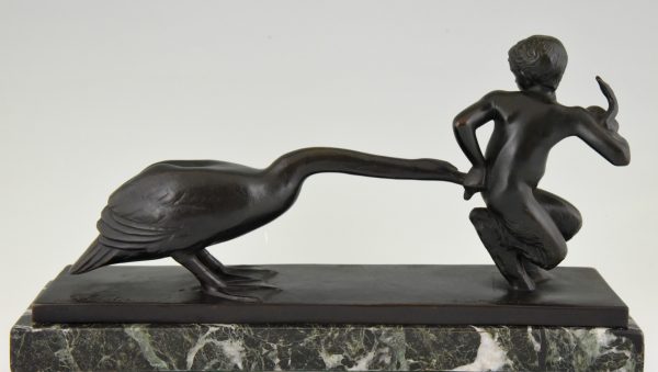 Art Deco bronzen beeld jonge sater met ganzen