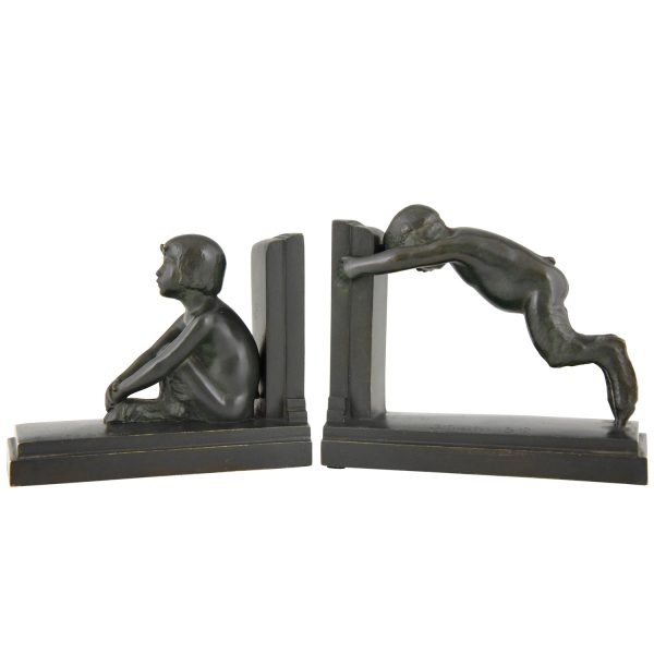 Franse Art Deco bronzen boekensteunen met saters