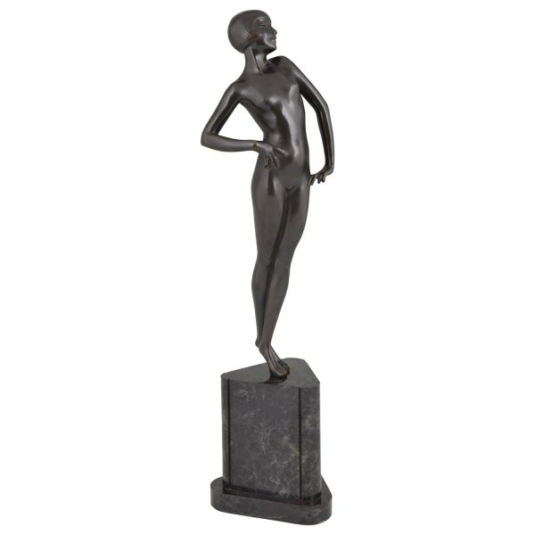 Sculpture en bronze Art Deco femme nue debout.