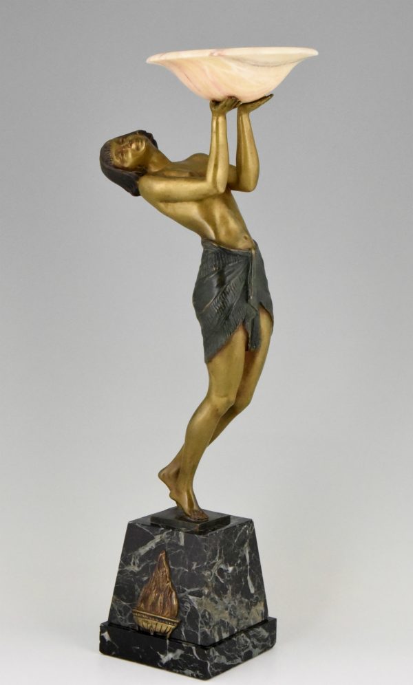 Art Deco bronzen beeld oriëntaalse vrouw met schaal