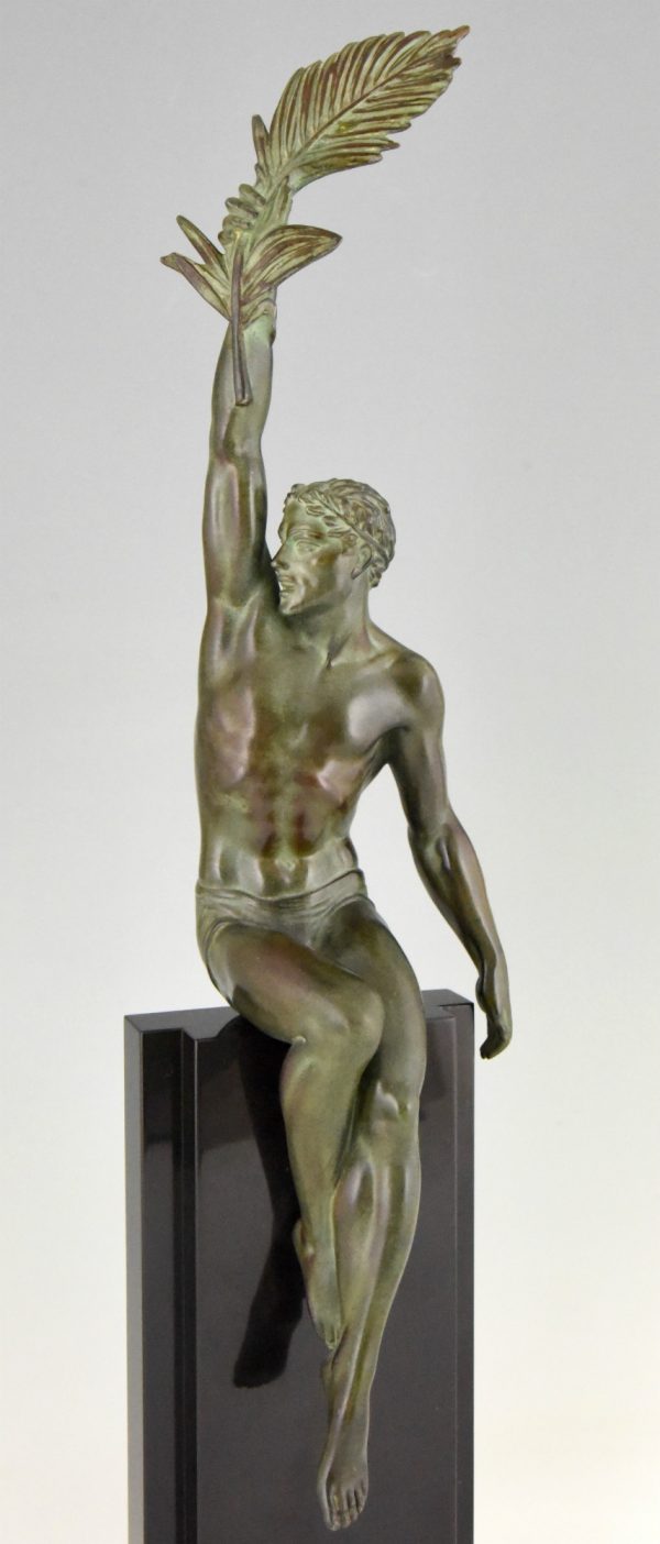 Art Deco sculptuur man met palmtak Victory