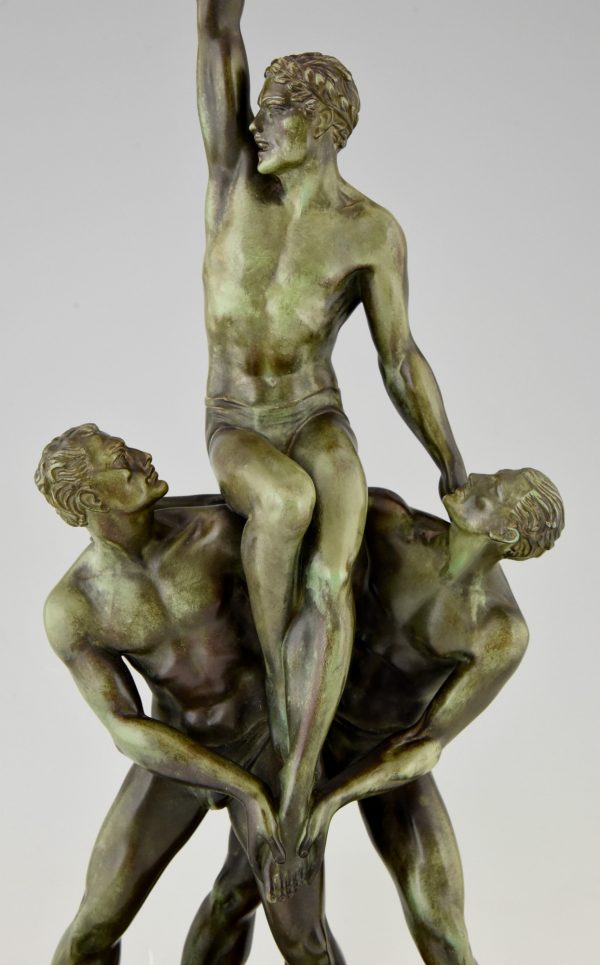 Sculpture Art Deco 3 athlètes, nue masculin.