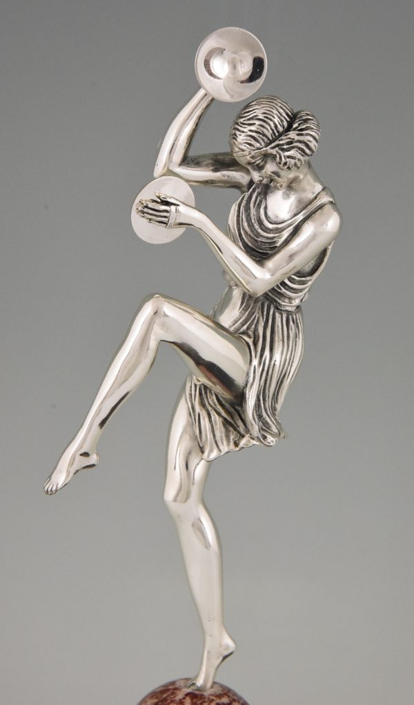 Art Deco Skulptur Bronze versilbert Tänzerin mit Becken