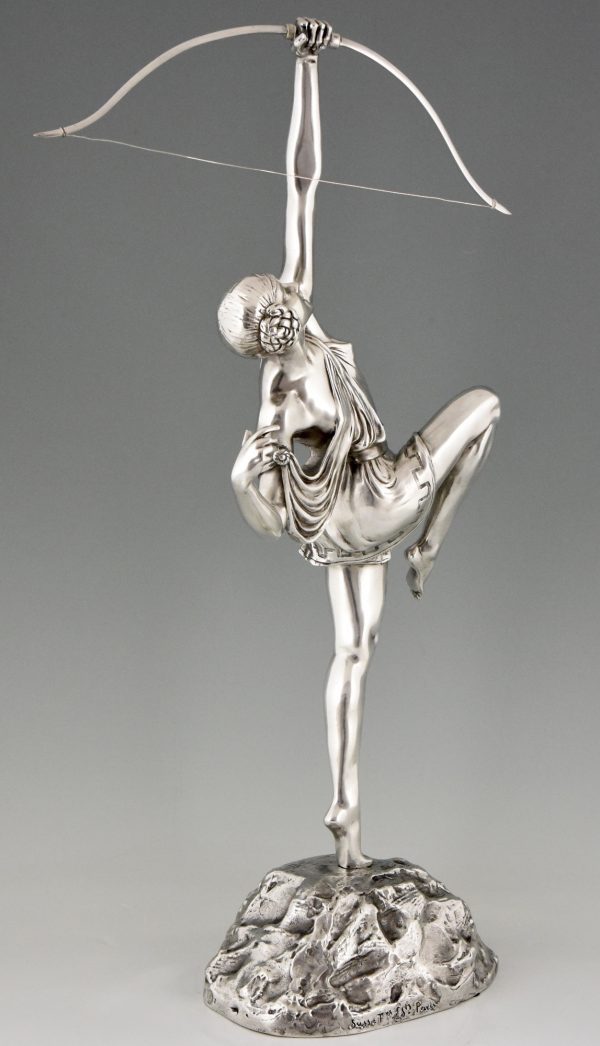 Art Deco verzilverd brons vrouw met boog Diana