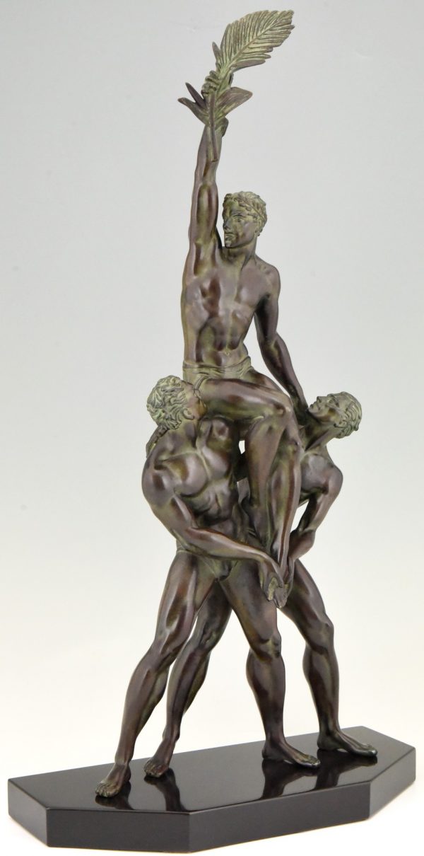 Victory Art Deco Sculptur drei Atletische Männer
