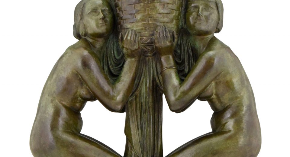 Abundance Art Deco bronzen sculptuur twee vrouwen met mand