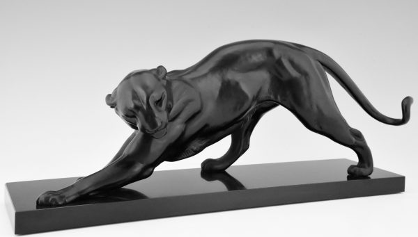 Art Deco sculpture of a panther