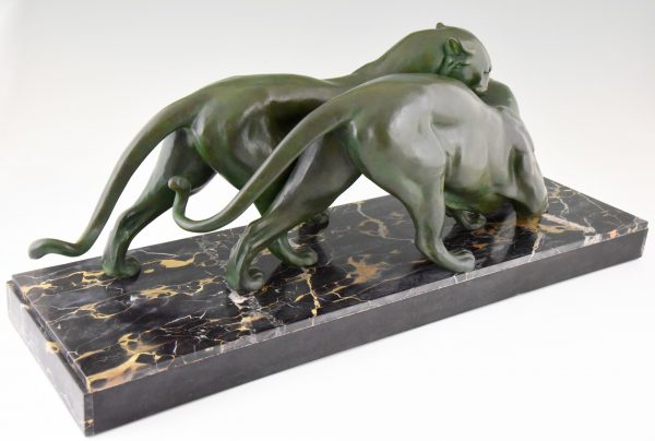 French Art Deco sculpture of two panthers.