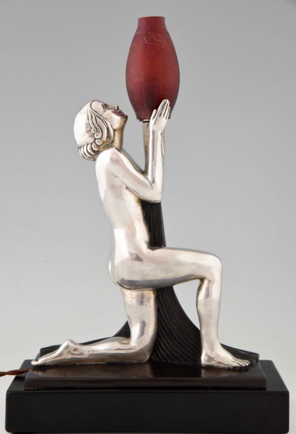 Lampe Art Deco bronze argenté femme nue