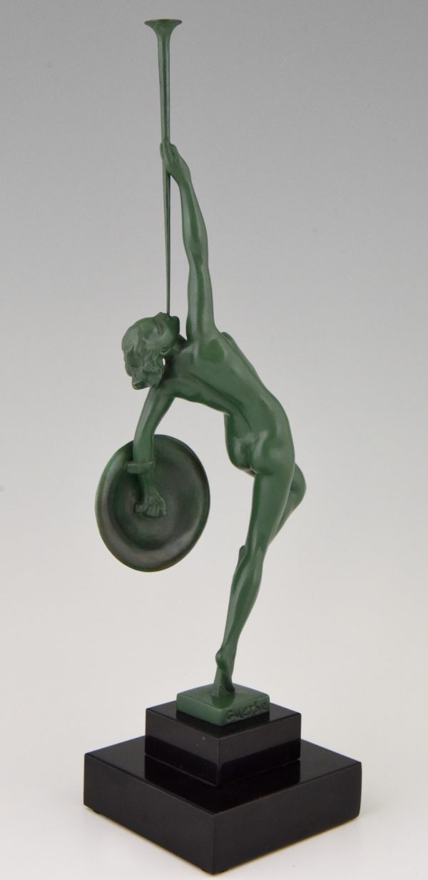 Jerciho, Art Deco Skulptur Frauenakt mit Trompete