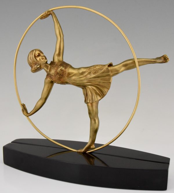 Art Deco sculpture en bronze danseuse au cerceau