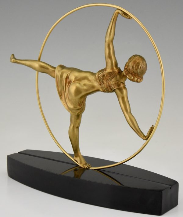 Art Deco sculpture en bronze danseuse au cerceau