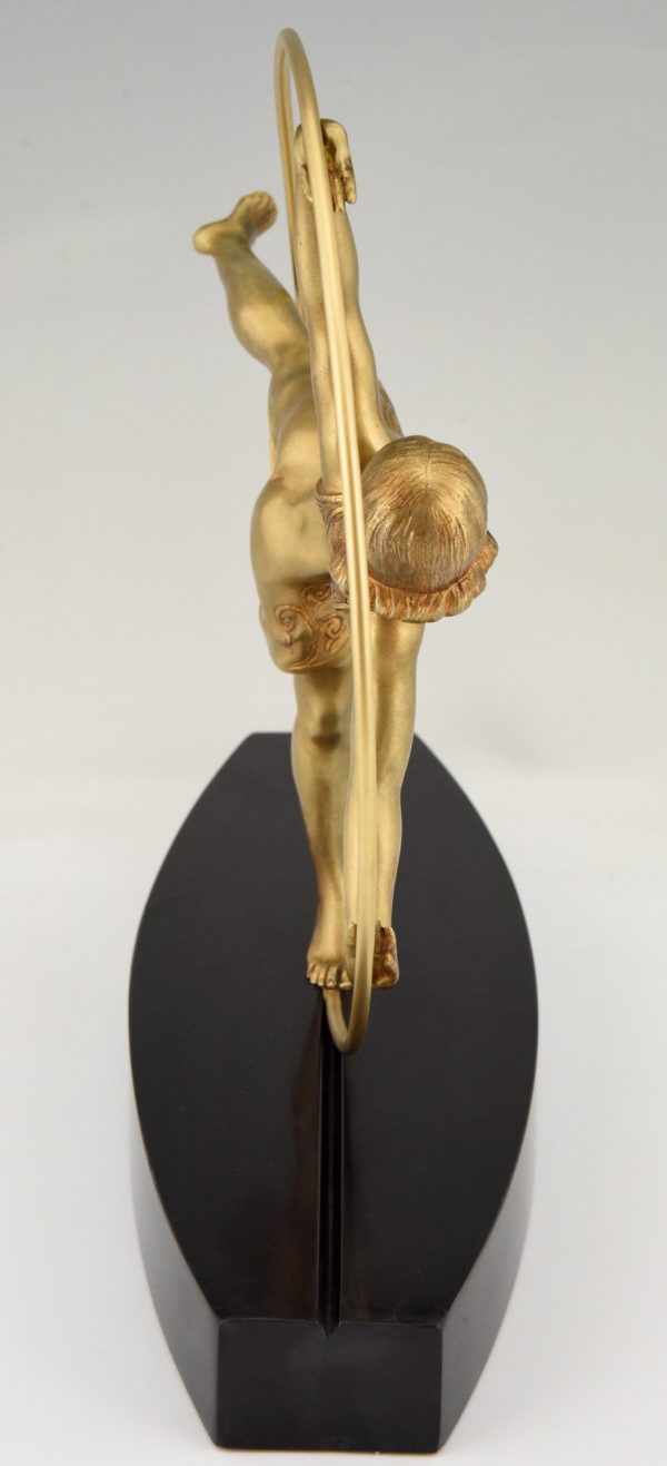 Art Deco sculpture en bronze danseuse au cerceau