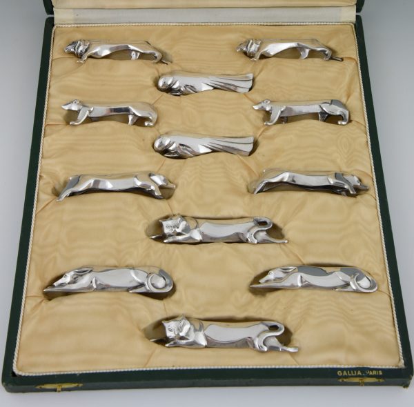 Set of 12 Art Deco animal knife rests in case