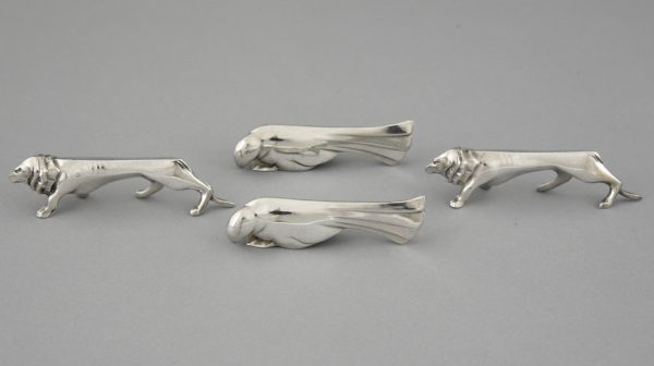 Set of 12 Art Deco animal knife rests in case