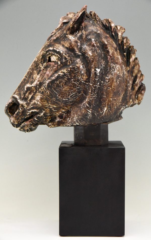 Sculpture en céramique buste de cheval