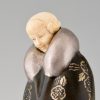 Art Deco Skulptur elegante Frau mit Windhund