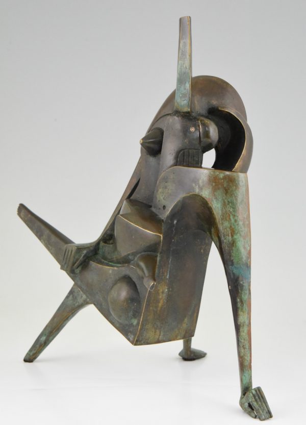 The kiss, modern bronze sculpture embracing couple