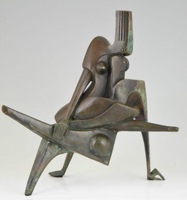 The kiss, sculpture moderne en bronze, couple enlacé