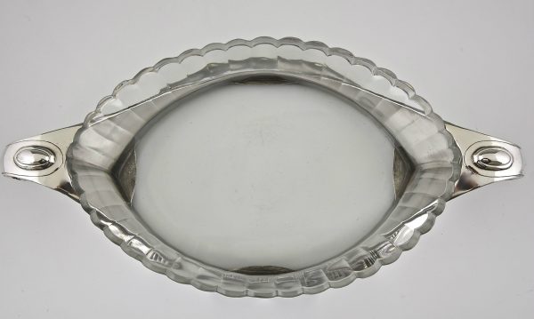 Art Deco silvered flowerdish with mirror plateau.