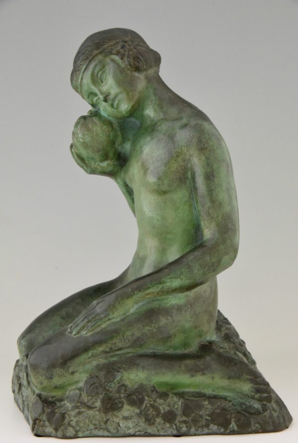 Art Deco sculpture bronze fille nue avec tourterelle