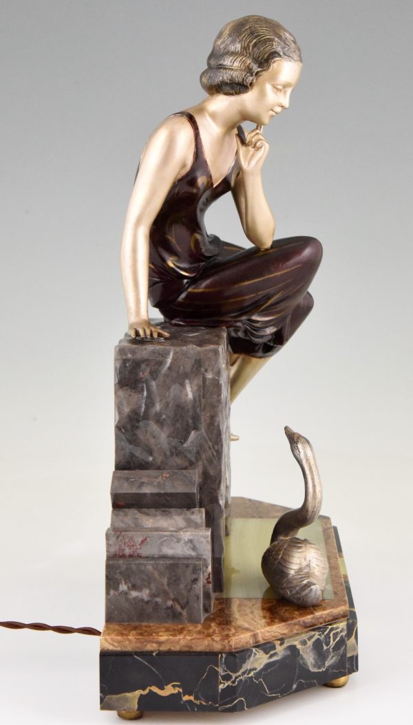 Art Deco sculpture lampe femme et cygne