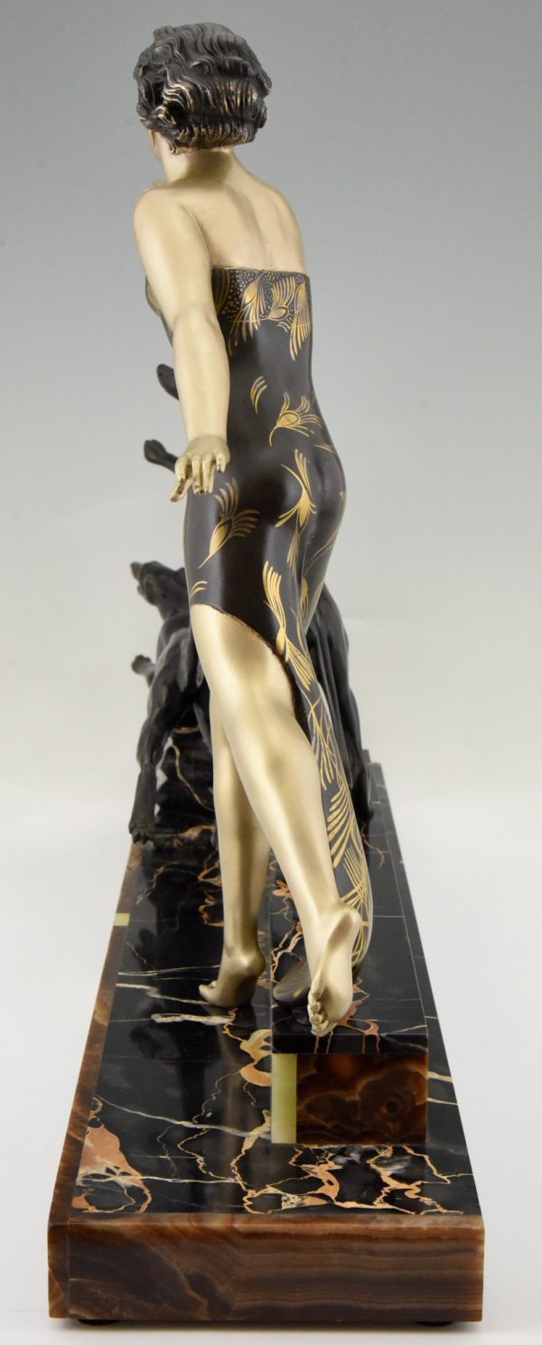 Art Deco sculptuur vrouw met windhonden