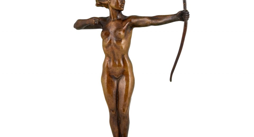Diana, Art Deco Bronze Skulptur Frauenakt mit Boge