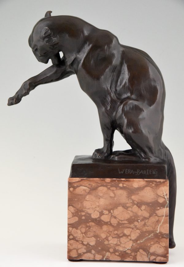 Art Deco bronze sculpture of a sitting panther