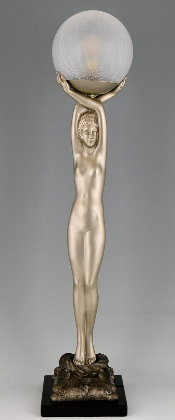Lampe de style Art Deco femme nue au ballon